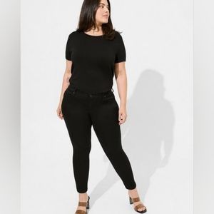 Luxe Skinny Jean - Sateen Stretch Black - 18 SHORT (C4-4)